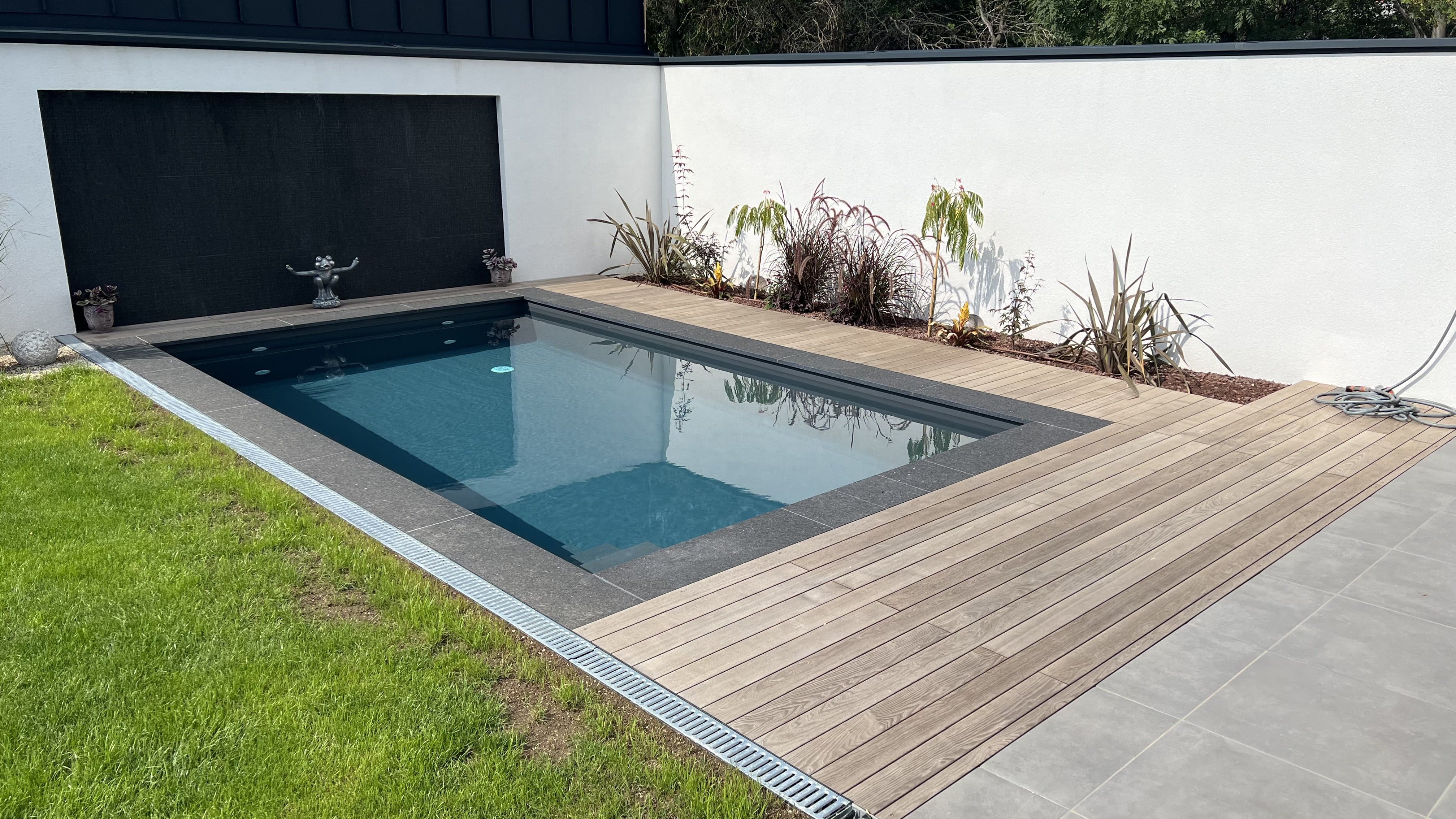 MAKA-POOL